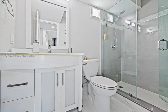 $2,800 | 711 South Hollybrook Drive, Unit 109, Pembroke Pines, FL 33025