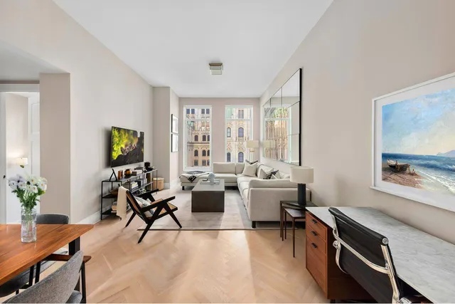 $2,700,000 | 30 Park Place, Unit 41C | TriBeCa