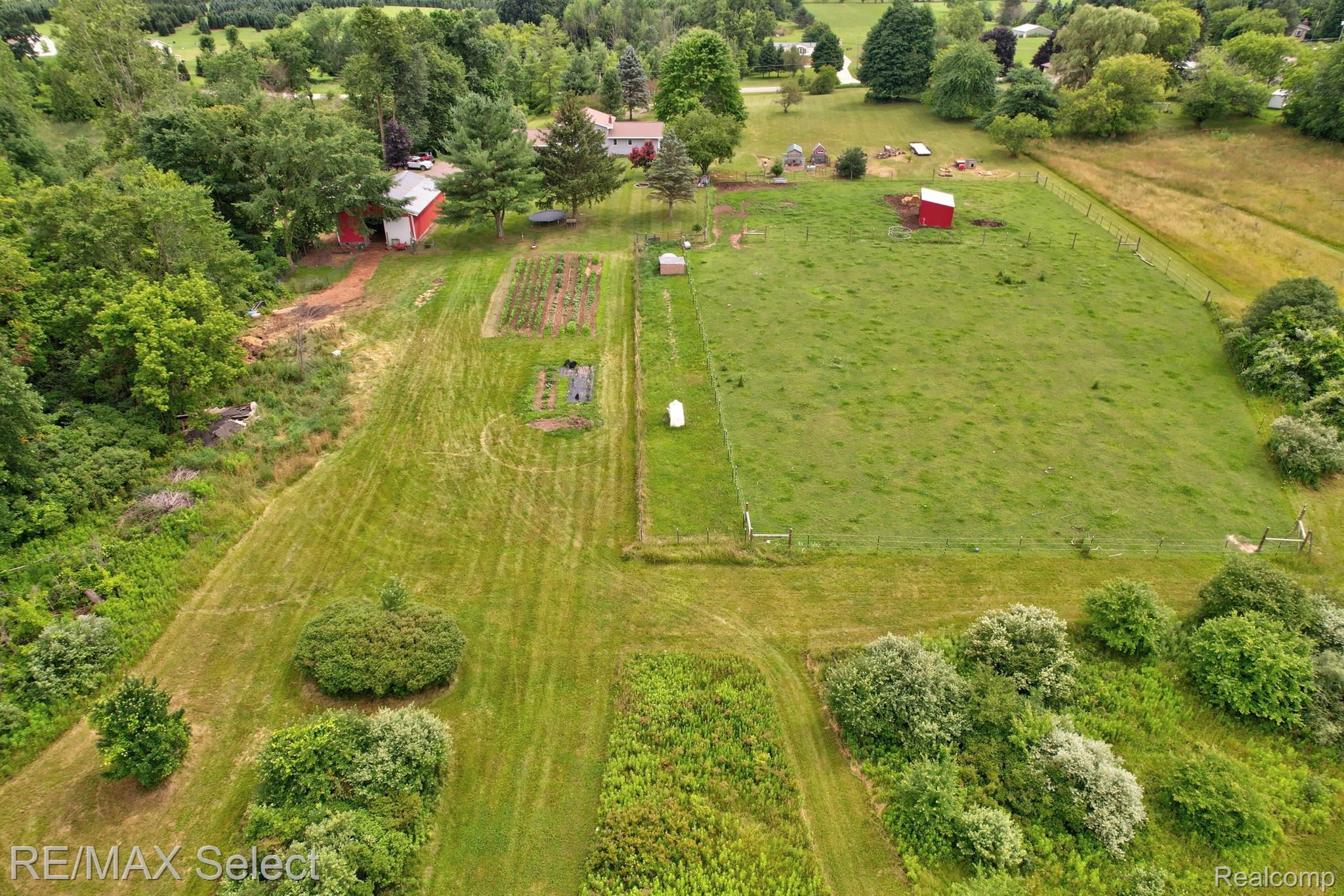 11119 East Stanley Road Davison, MI 48423 - Photo 8 of 44 Gallery Image 8