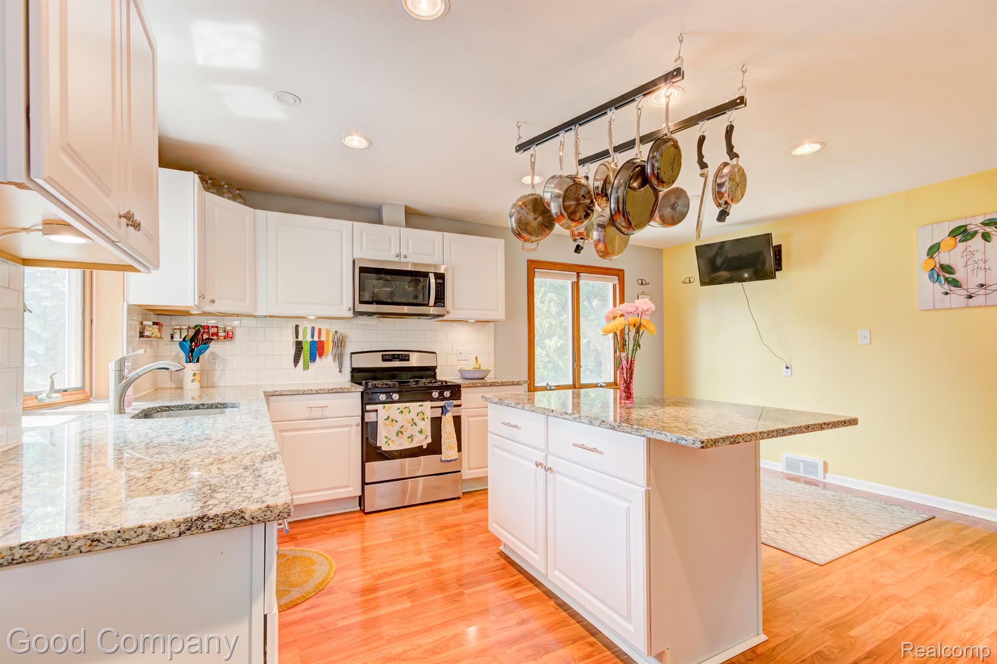 45440 Deneweth Road Macomb, MI 48042 - Photo 16 of 45 Gallery Image 16