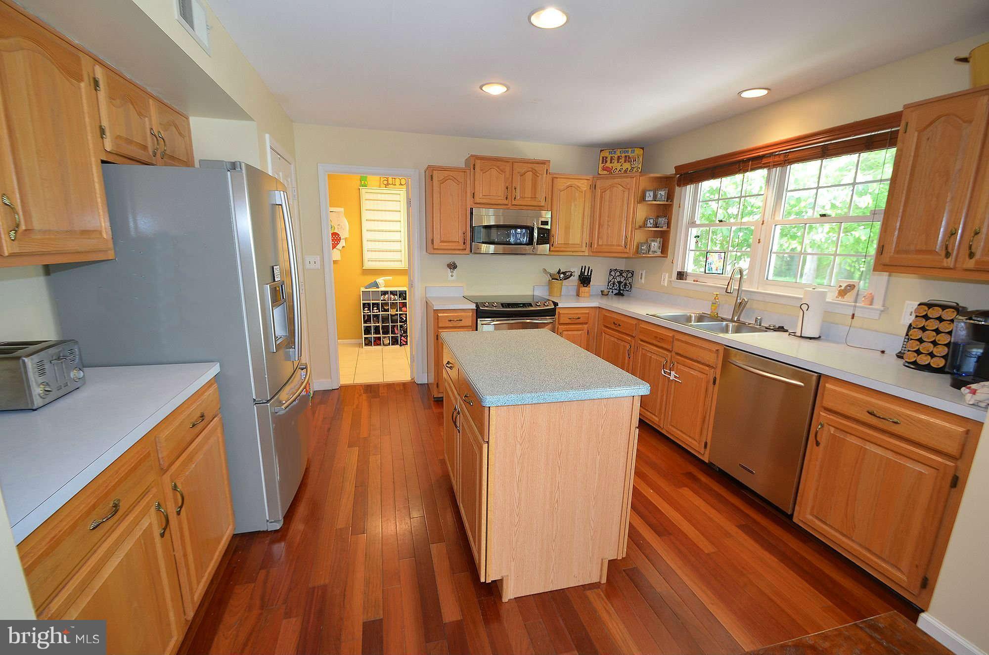 1764 Rochester Street Crofton, MD 21114 - Photo 11 of 29 Kitchen