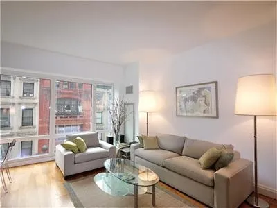 $9,995 | 33 West 56th Street, Unit 6B | Midtown Central