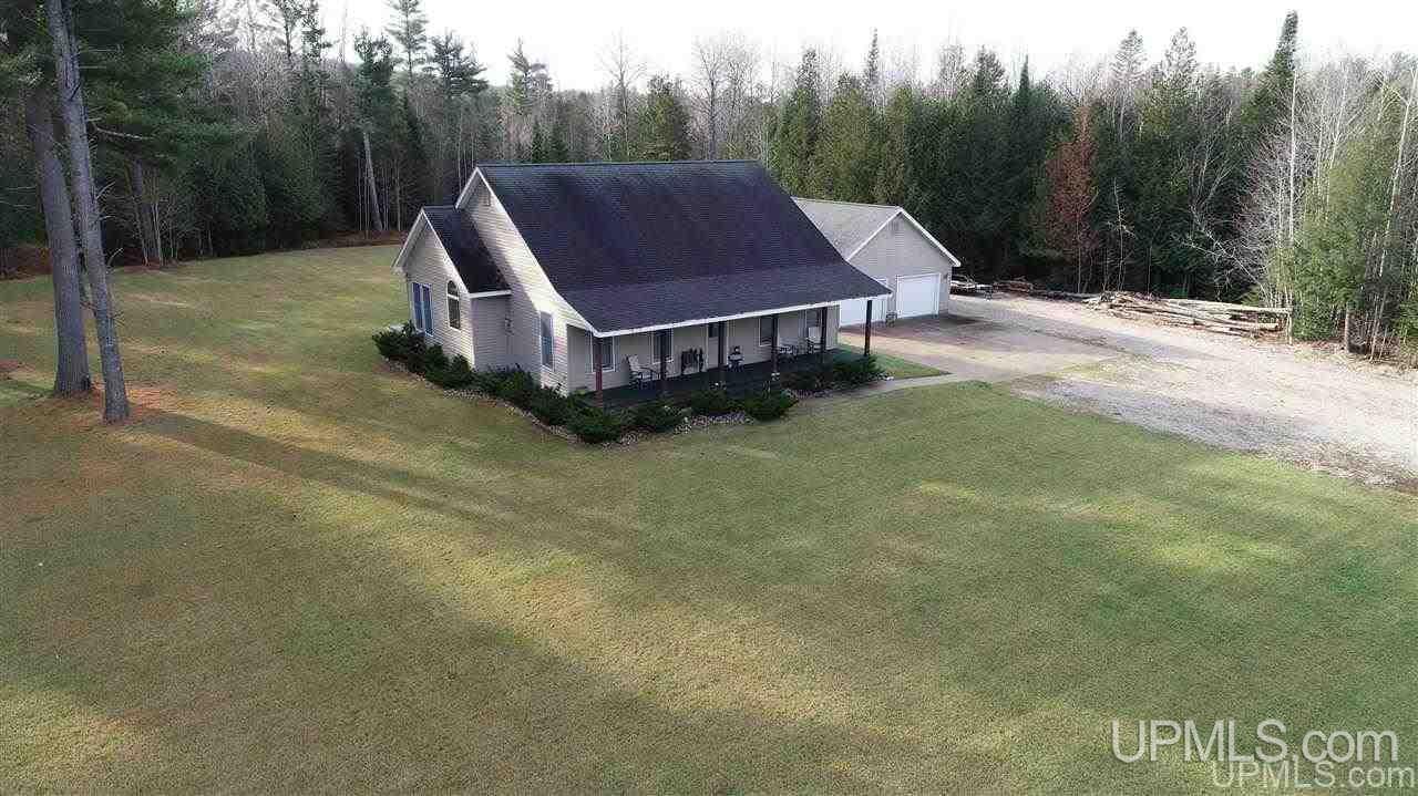3957 W Bowman Road Gulliver, MI 49840 - Photo 2 of 32