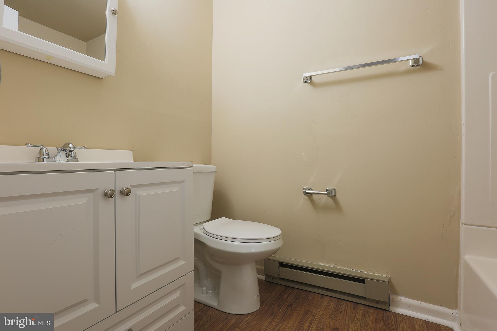4830 Hawksbury Road Baltimore, MD 21208 - Photo 26 of 30 Bath