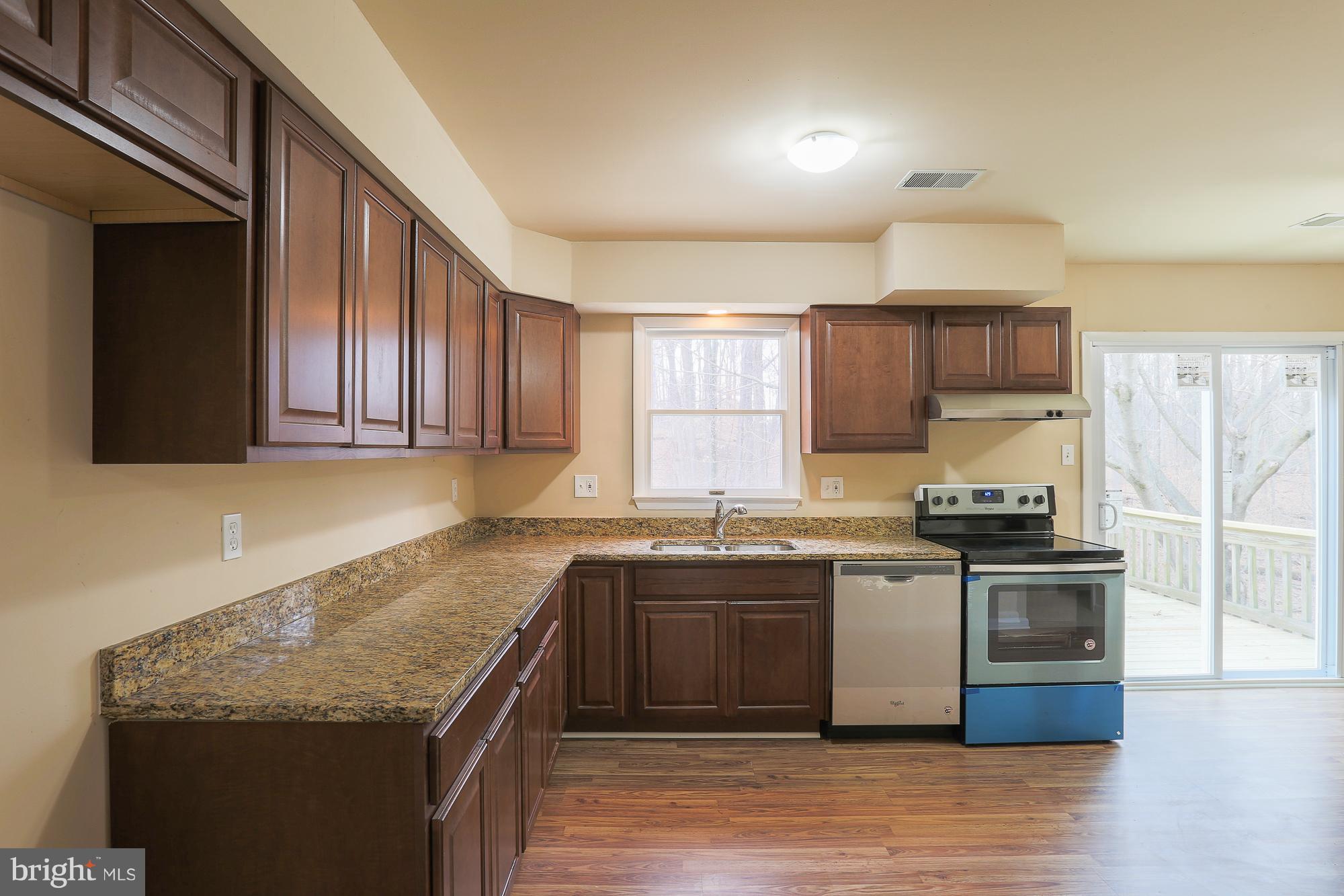 4830 Hawksbury Road Baltimore, MD 21208 - Photo 10 of 30 Kitchen