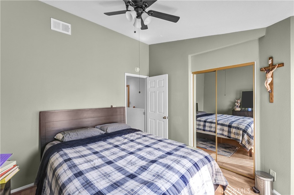 16825 Passage Paramount, CA 90723 - Photo 21 of 28