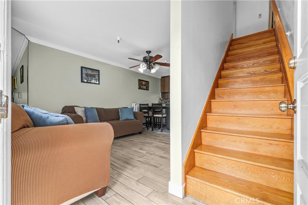 16825 Passage Paramount, CA 90723 - Photo 3 of 28