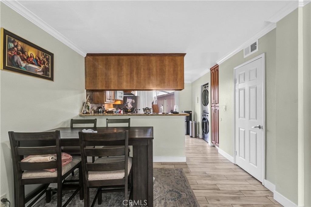 16825 Passage Paramount, CA 90723 - Photo 7 of 28
