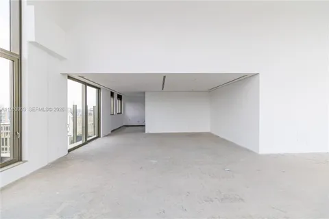 $22,847,568 | 303 R. Lopes Neto, Unit 21/22