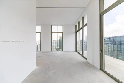 $22,847,568 | 303 R. Lopes Neto, Unit 21/22