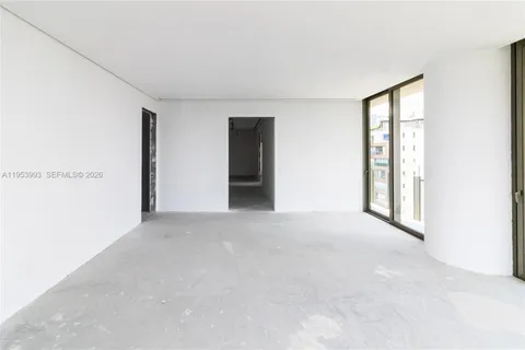 $22,847,568 | 303 R. Lopes Neto, Unit 21/22