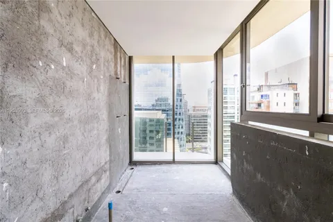 $22,847,568 | 303 R. Lopes Neto, Unit 21/22