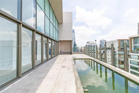 $22,847,568 | 303 R. Lopes Neto, Unit 21/22