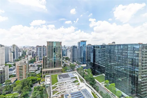 $22,847,568 | 303 R. Lopes Neto, Unit 21/22