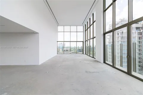 $22,847,568 | 303 R. Lopes Neto, Unit 21/22