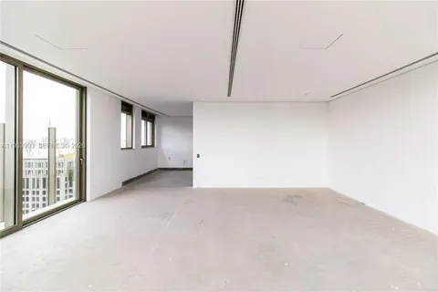 $22,847,568 | 303 R. Lopes Neto, Unit 21/22