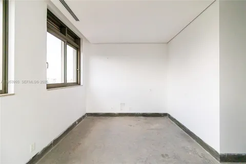 $22,847,568 | 303 R. Lopes Neto, Unit 21/22