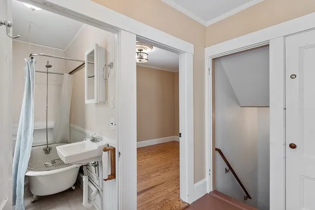 $1,800 | 29 River Road, Unit 3, Pepperell, MA 01463