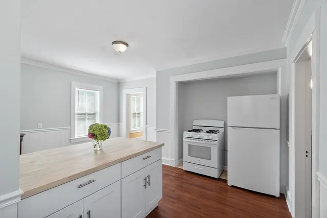 $1,700 | 29 River Road, Unit 3, Pepperell, MA 01463