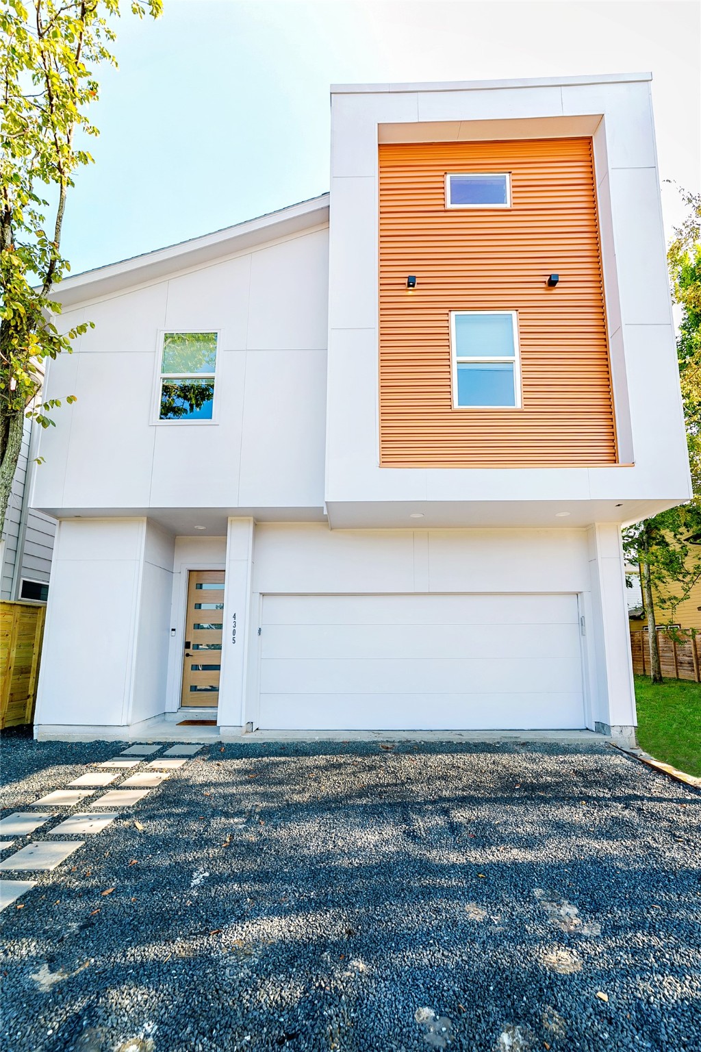 4303 Chester Street Houston, TX 77007 - Photo 1 of 46 Welcome to 4303 Chester