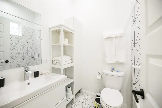 $7,000 | 4303 Chester Street, Houston, TX 77007