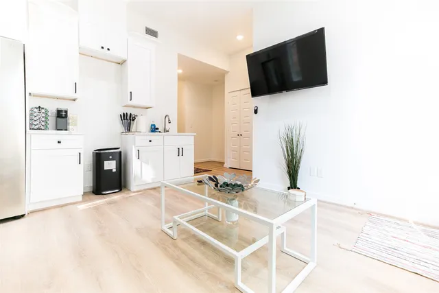 $7,000 | 4303 Chester Street, Houston, TX 77007