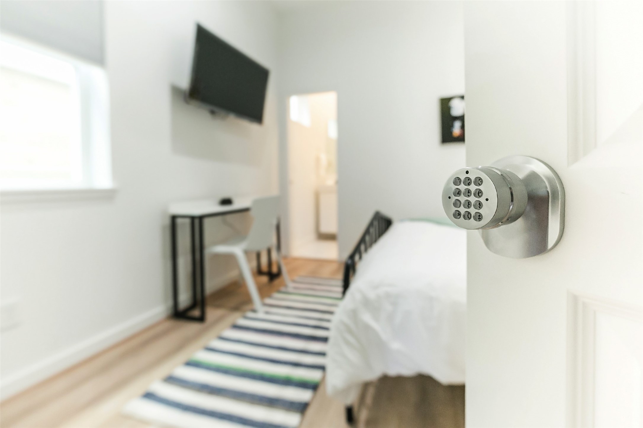 4303 Chester Street Houston, TX 77007 - Photo 4 of 46