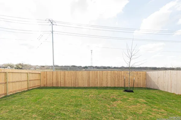 $1,995 | 317 Autumn Blaze, New Braunfels, TX 78130