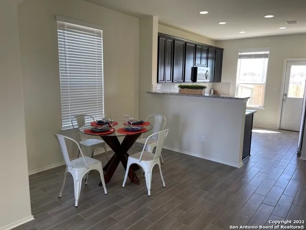 $1,995 | 317 Autumn Blaze, New Braunfels, TX 78130
