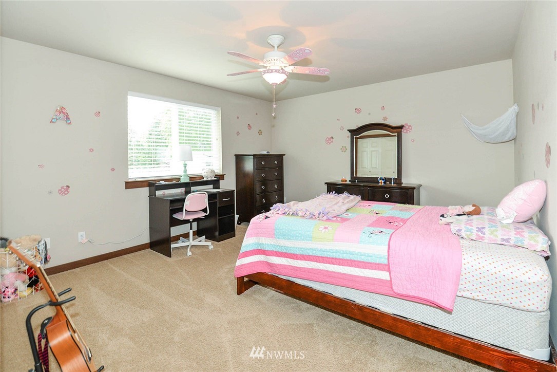 521 218th Street Southwest Bothell, WA 98021 - Photo 16 of 25