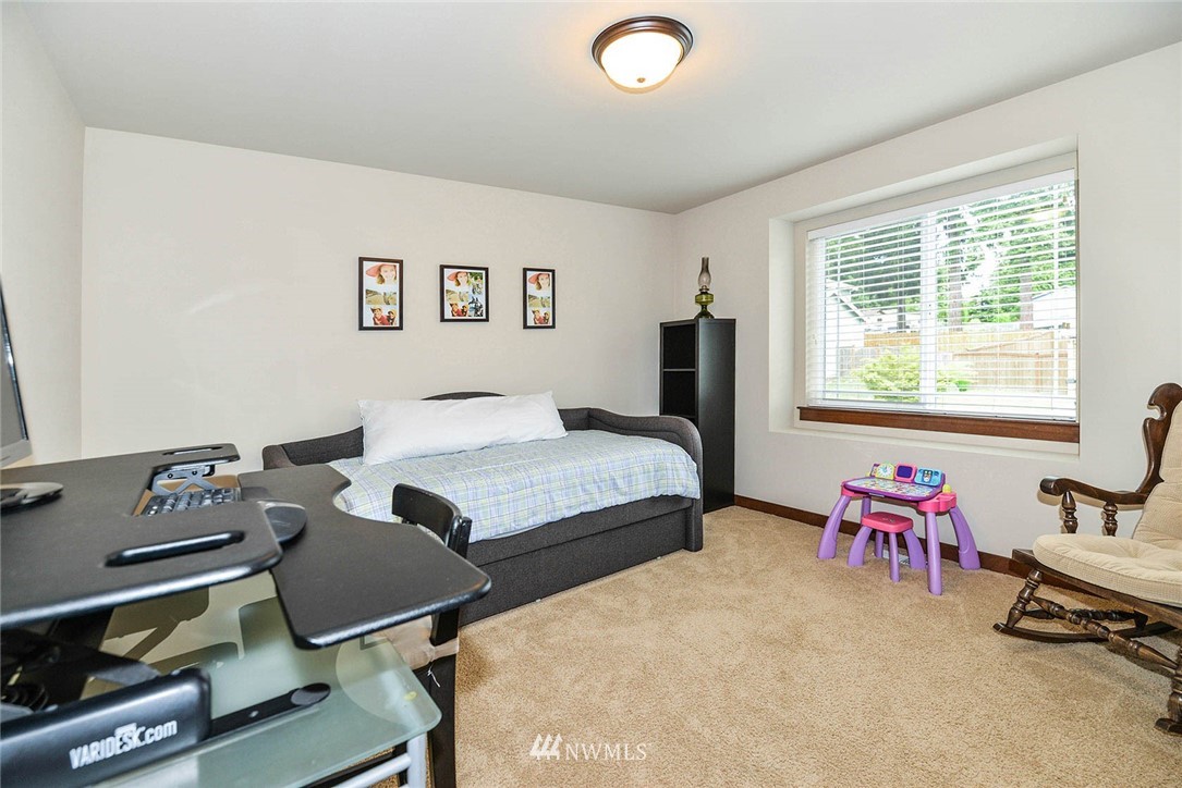 521 218th Street Southwest Bothell, WA 98021 - Photo 17 of 25