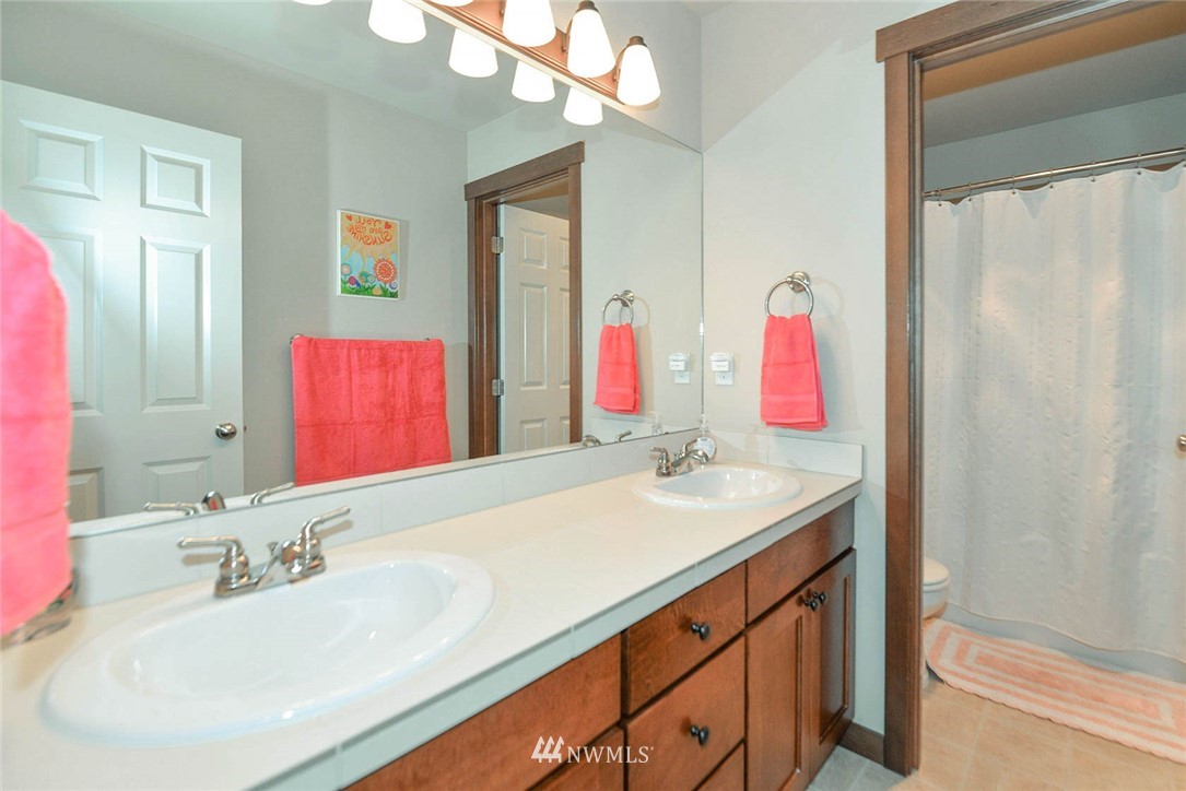 521 218th Street Southwest Bothell, WA 98021 - Photo 18 of 25