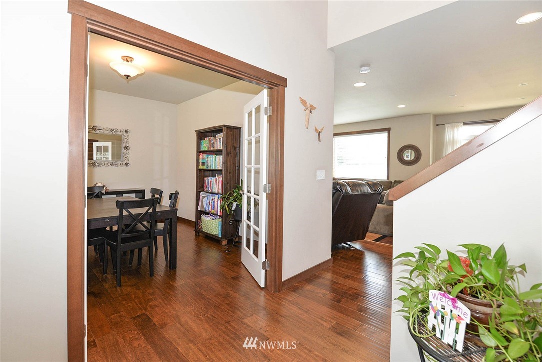 521 218th Street Southwest Bothell, WA 98021 - Photo 9 of 25