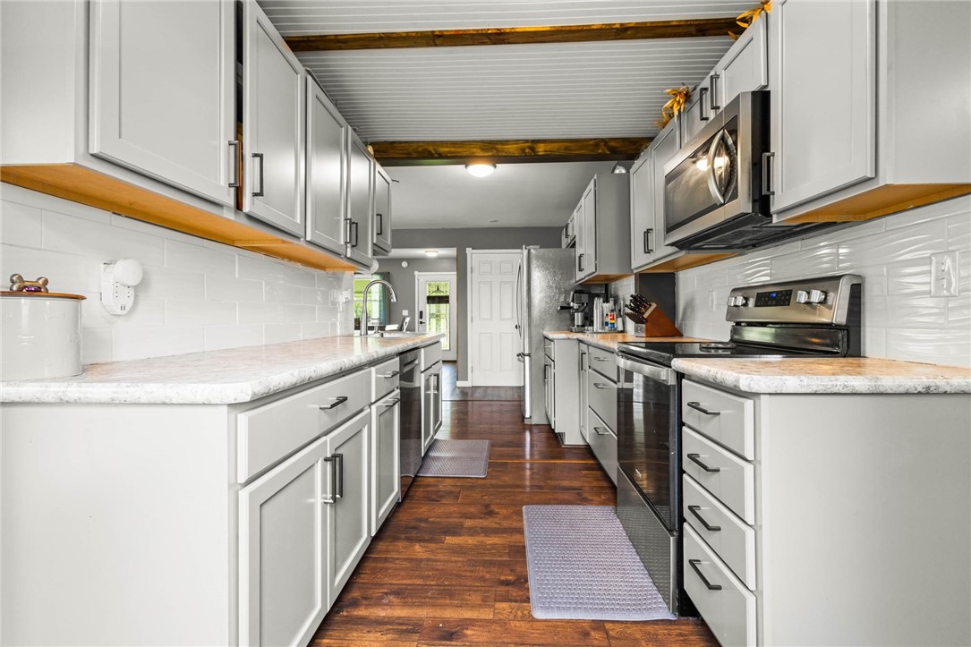 11434 Harrison Road Shelby, NY 14103 - Photo 5 of 50