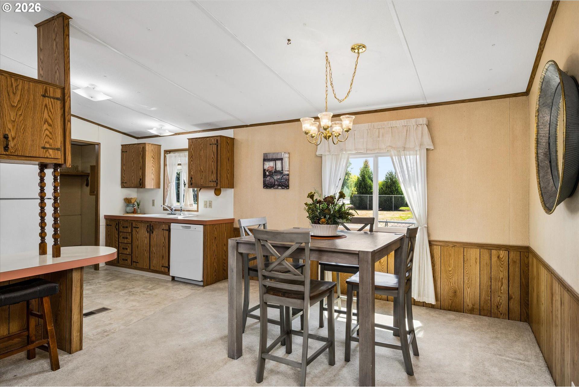 2150 Laura Street, Unit 119 Springfield, OR 97477 - Photo 9 of 37 Dining Room