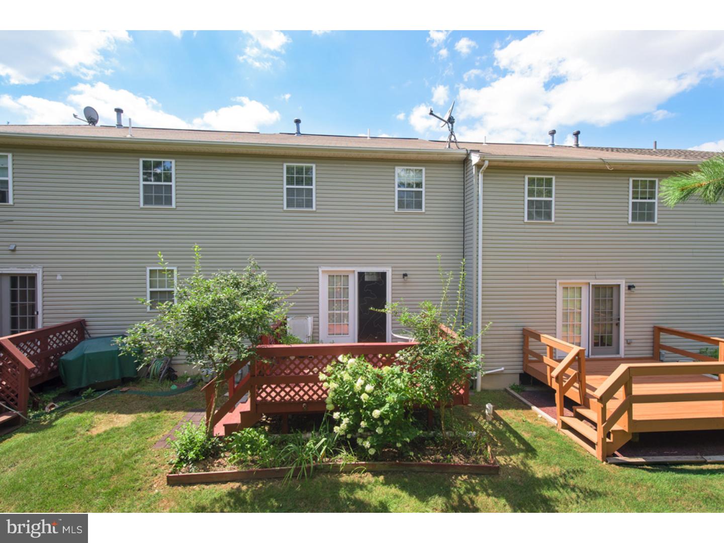 2809 Knoll Way Reading, PA 19608 - Photo 16 of 19 Back Yard