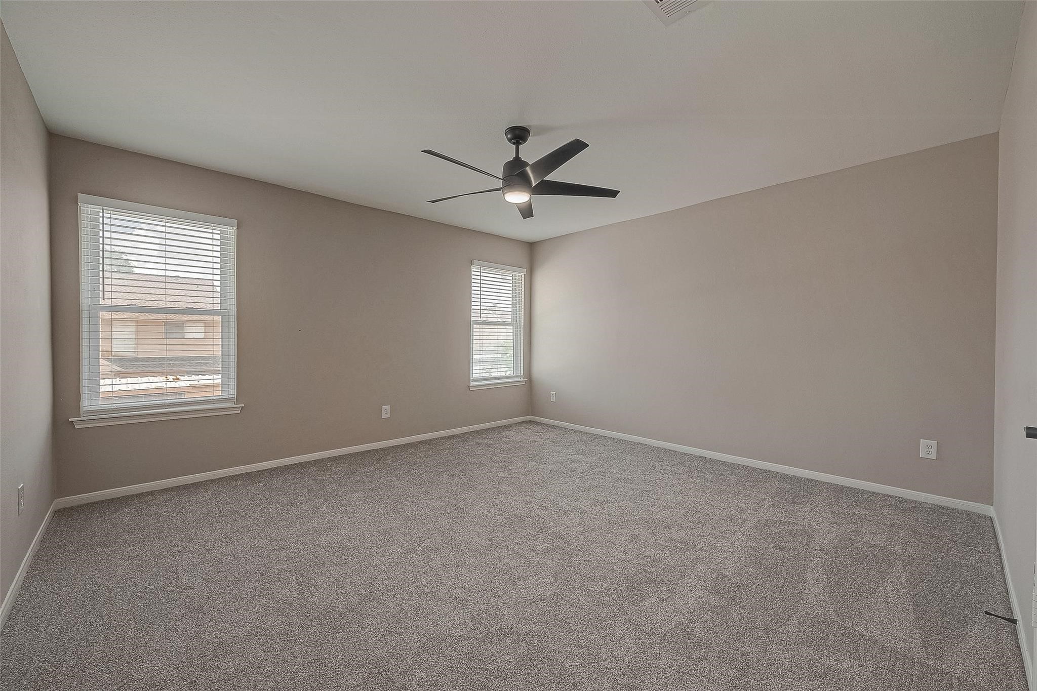 14736 Perthshire Road, Unit F Houston, TX 77079 - Photo 23 of 27