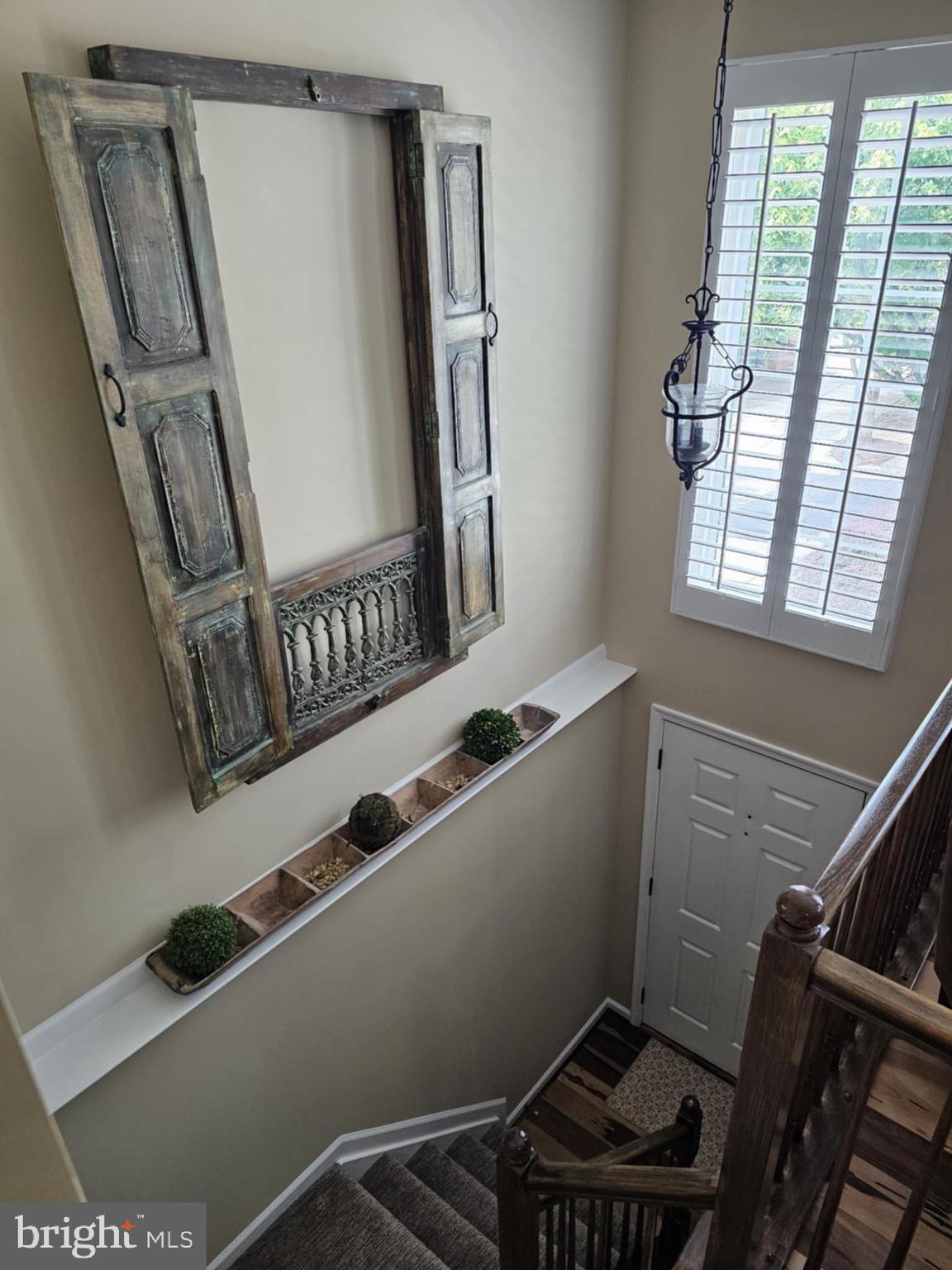 20 Inkberry Circle Gaithersburg, MD 20877 - Photo 4 of 50 Entry Stairway