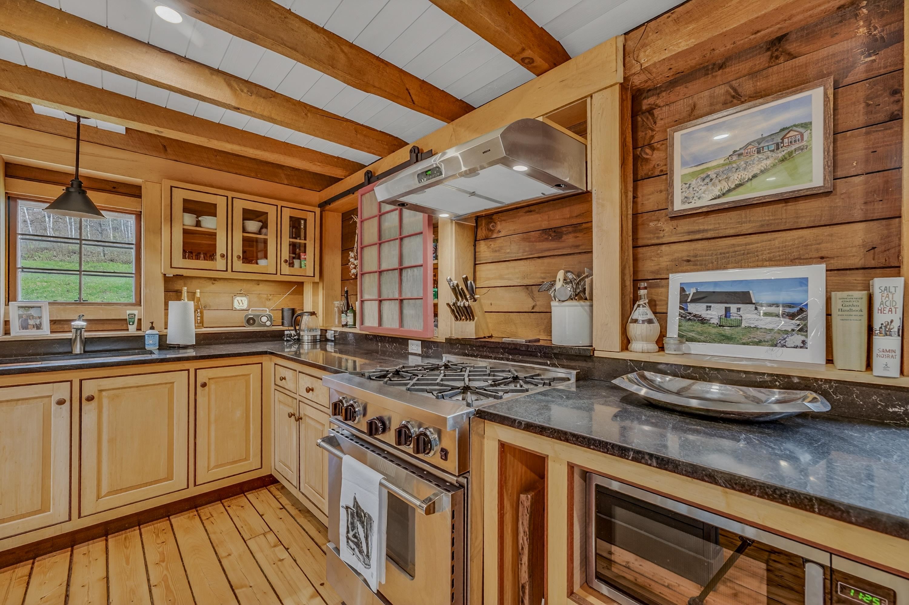 2923 Diamond Hill Road St. Johnsbury, VT 05819 - Photo 18 of 60