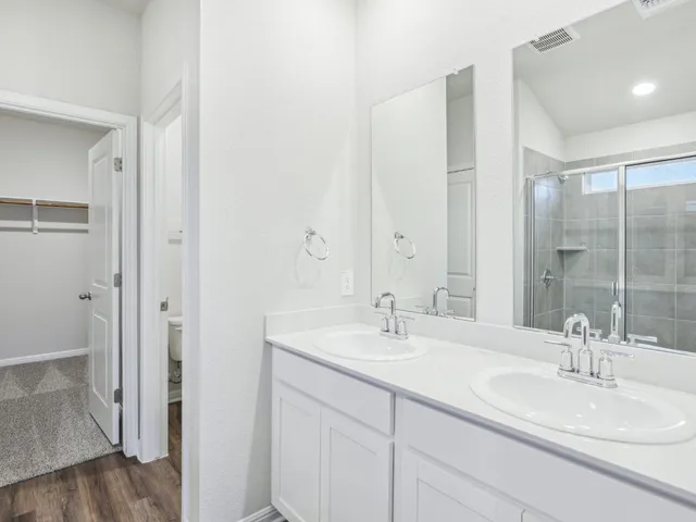 $308,980 | 104 Honey Bee Road, Jarrell, TX 76537