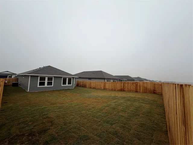 $308,980 | 104 Honey Bee Road, Jarrell, TX 76537