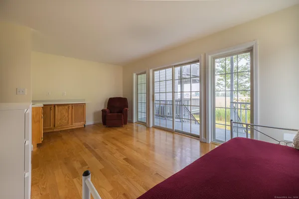 $25,000 | 916 Reef Road, Fairfield, CT 06824