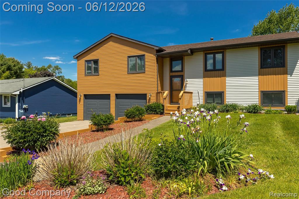 5410 Edgar Road Clarkston, MI 48346 - Photo 1 of 48