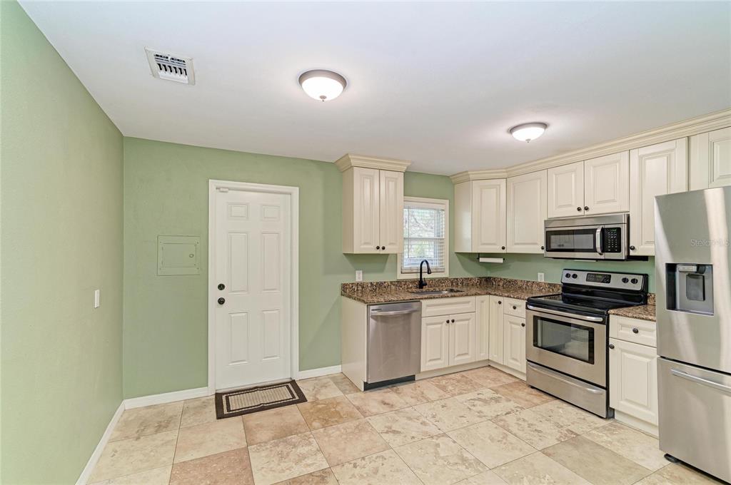 3710 Rilma Avenue Sarasota, FL 34234 - Photo 11 of 42