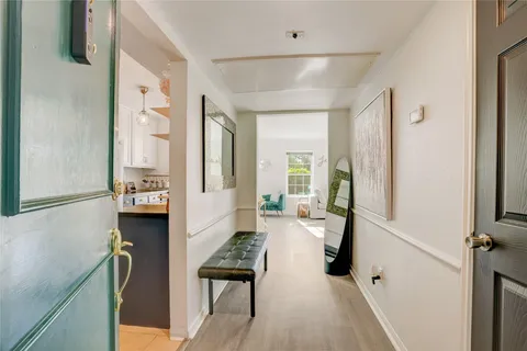 $225,000 | 355 North Post Oak Lane, Unit 842, Houston, TX 77024