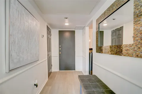 $225,000 | 355 North Post Oak Lane, Unit 842, Houston, TX 77024