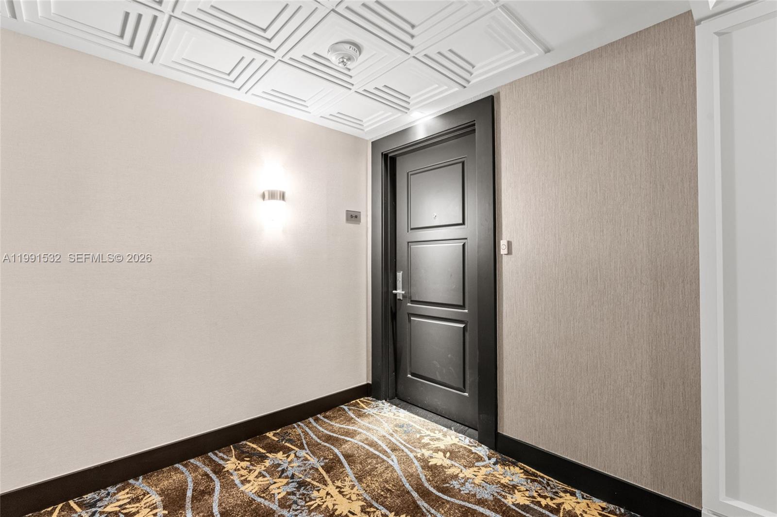 9801 Collins Avenue, Unit 5R Bal Harbour, FL 33154 - Photo 5 of 47 a view of an empty room