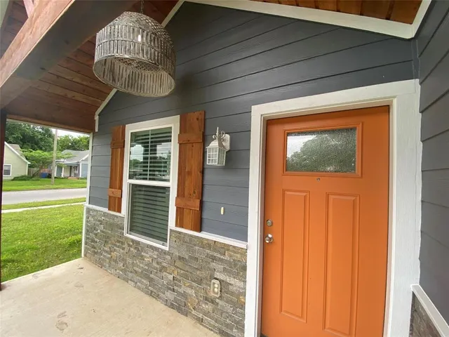 $1,525 | 1004 South Armstrong Avenue, Denison, TX 75020