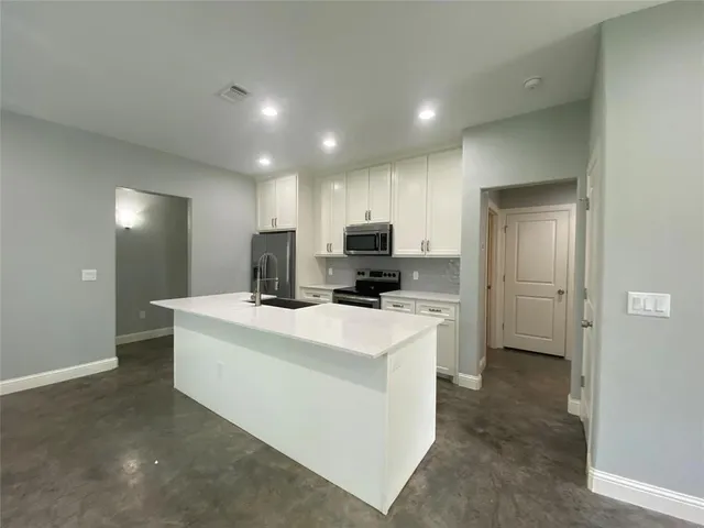 $1,525 | 1004 South Armstrong Avenue, Denison, TX 75020