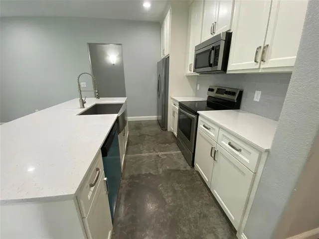 $1,525 | 1004 South Armstrong Avenue, Denison, TX 75020